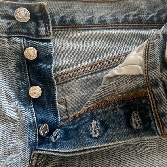 Levi’ 501 Jean Shorts 28 - Picture 4 of 6